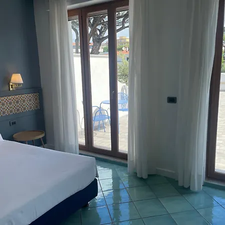 Hotel Marad